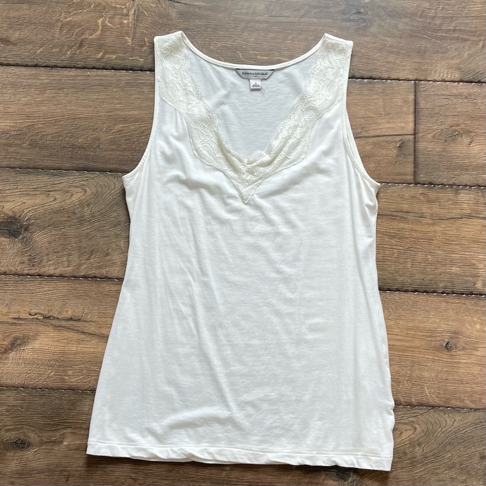 Banana Republic•Cream Lace Detail Tank Top